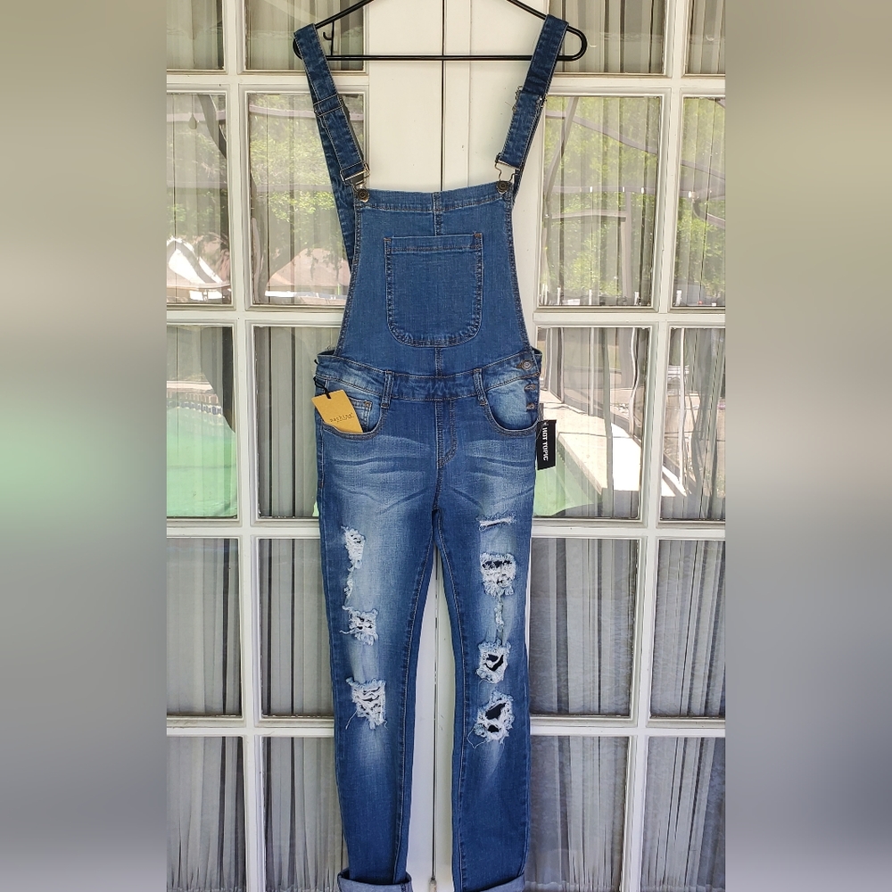 New with tags, Hot Topic, Medium Juniors Overalls, Stretch Ripped Jeans